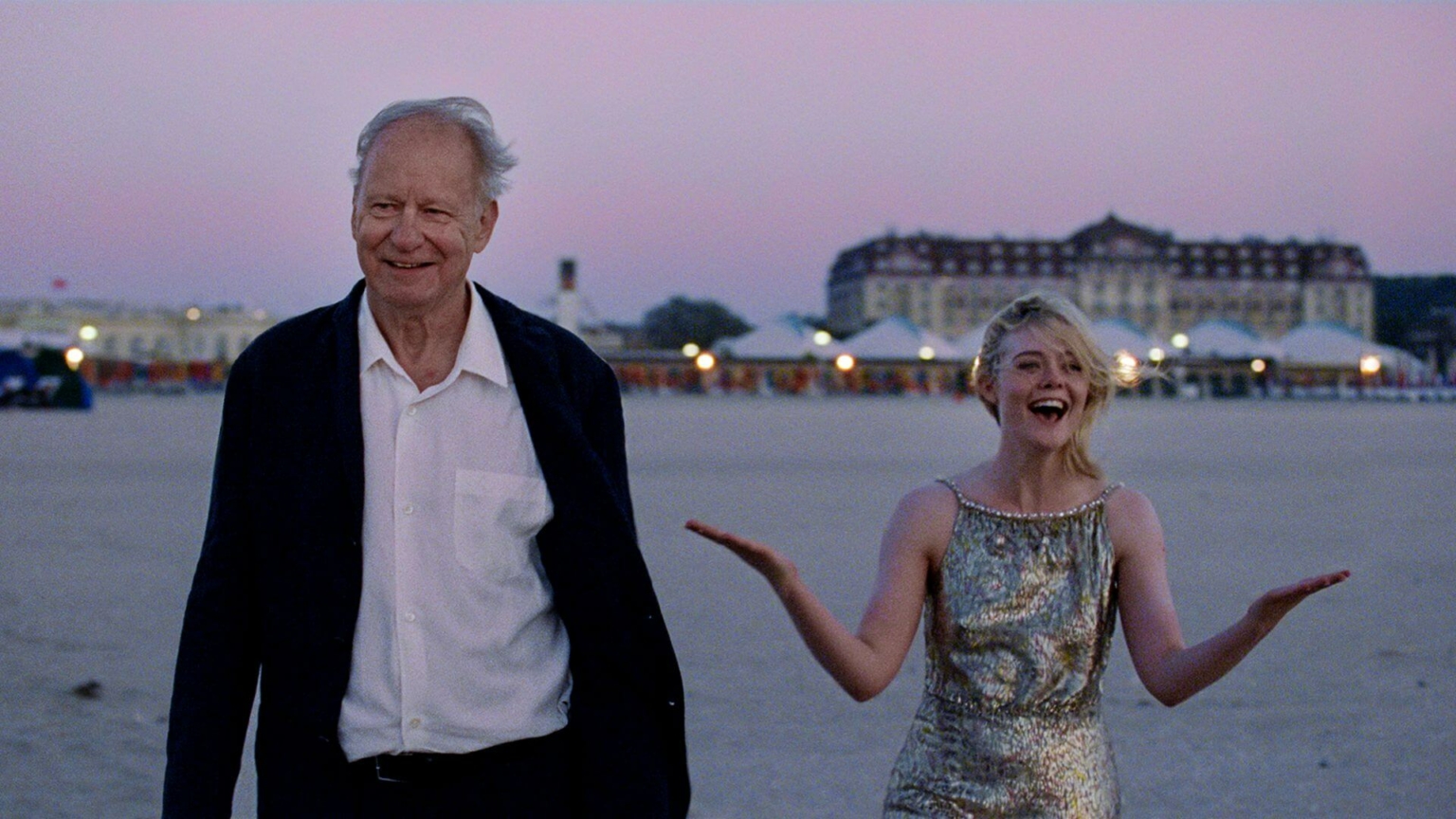 SENTIMENTAL-VALUE_-MER-FILM_Stellan_Skarsgard_Elle_Fanning_Credit_Kasper-Tuxen_1920x1080_